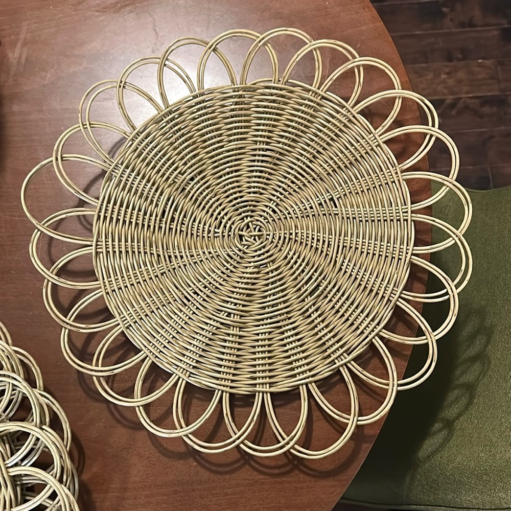 Set of four woven chargers